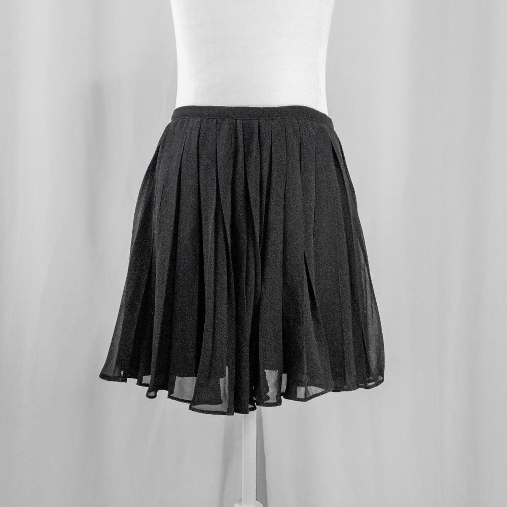 Black flowy pleated tennis skirt